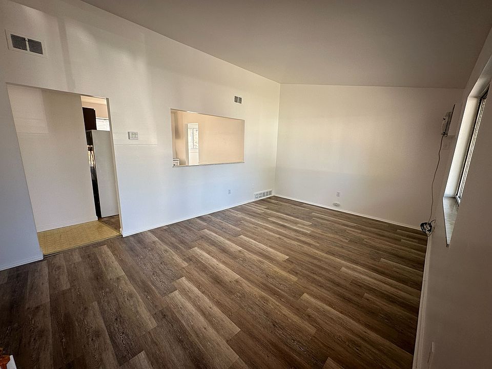 1st image of 509-515 Zahn Dr #511-B