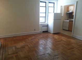 8760 113th St APT 3G, Richmond Hill, NY 11418