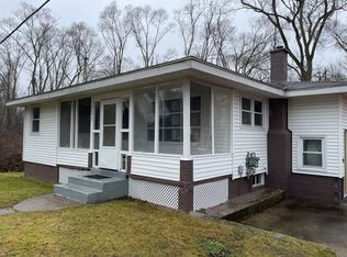 4890 Pinedell Ave NE, Comstock Park, MI 49321