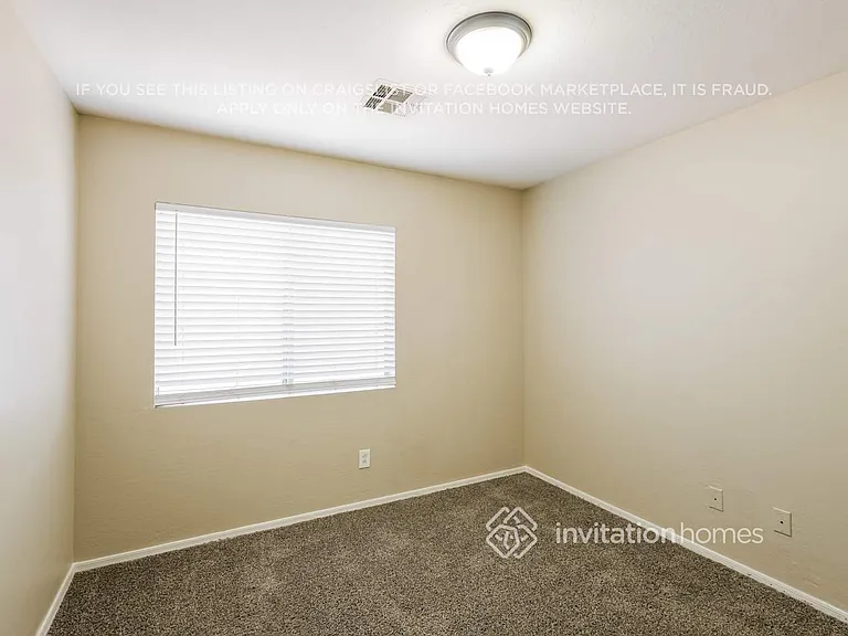 7914 W Claremont St — Photo 14