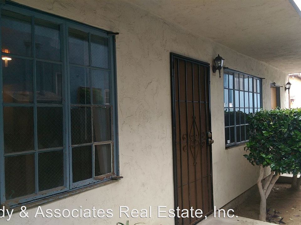 1st image of 861 Emerald St APT 2