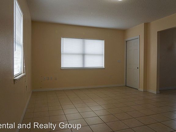 5th image of 205 N Blvd E