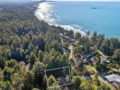 6760 Ellie Ave, Otter Rock, OR, 97369