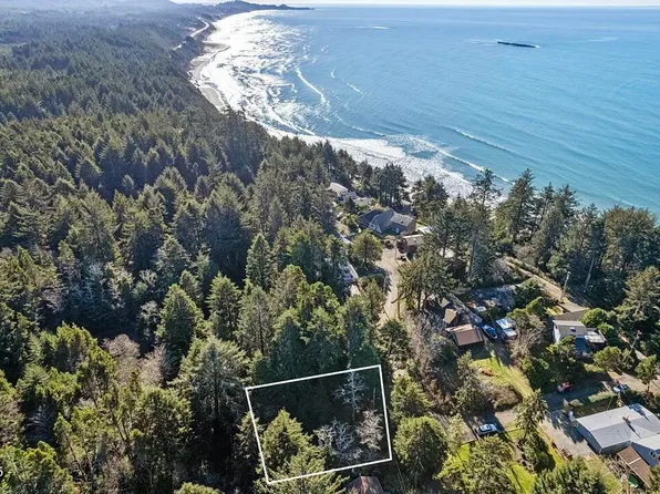 6760 Ellie Ave, Otter Rock, OR 97369