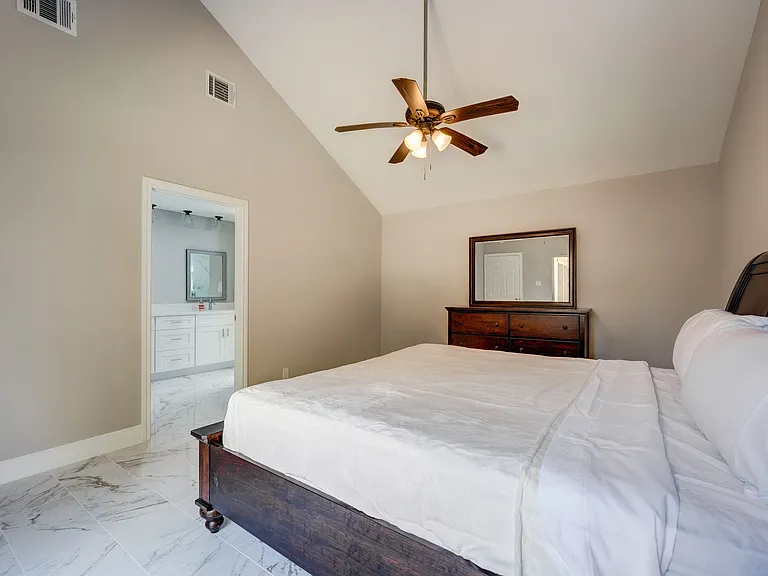 1626 S Kirkwood Rd — Photo 11