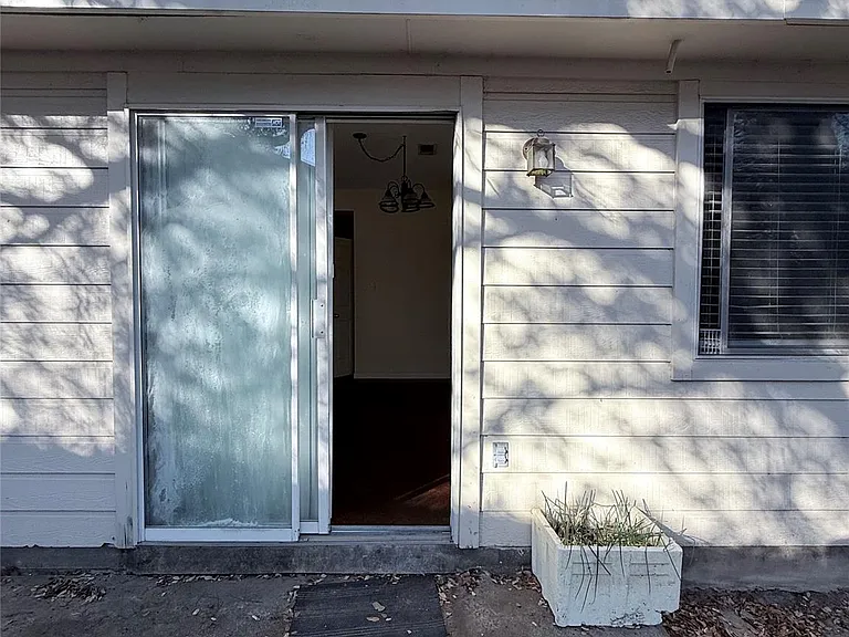 8621 Talyne Chaise Cir #B — Photo 20