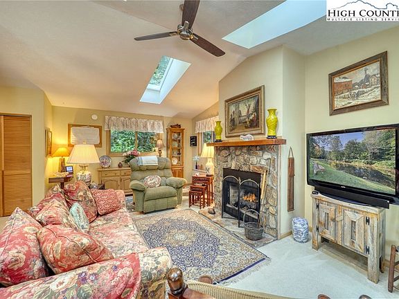 5th image of 128 Skyview Lane