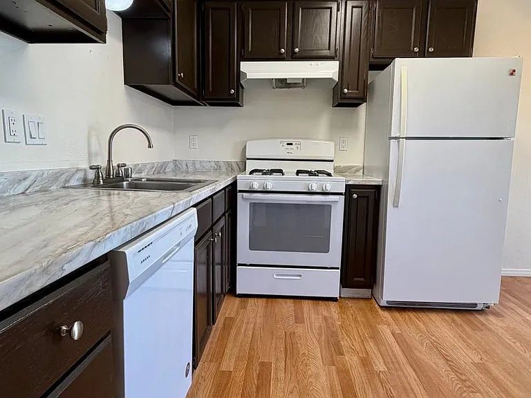 1300 N El Prado Dr — Photo 7