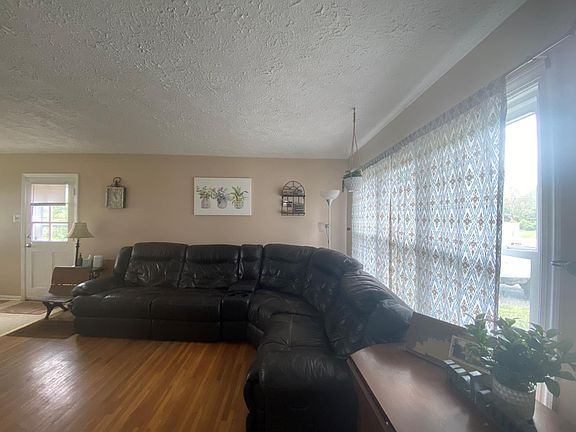 3rd image of 2323 Pierson Dr