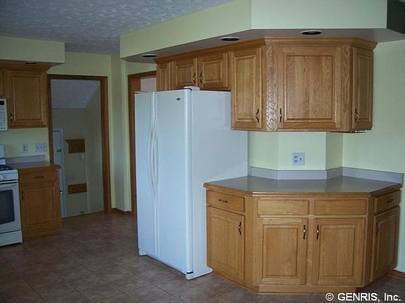5th image of 3047 Idas Ln