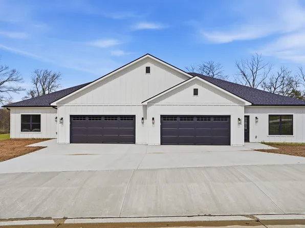 1044 Stonehaven Dr, Boonville, MO 65233