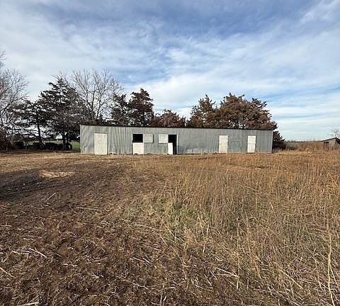 2nd image of 1070 J Rd