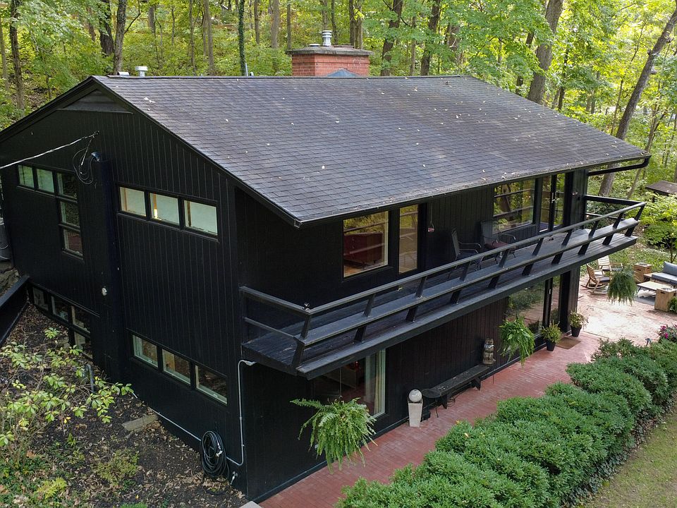 1st image of 1402 W Rollins Rd