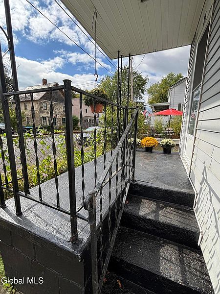 5th image of 25 Major Dickinson Avenue