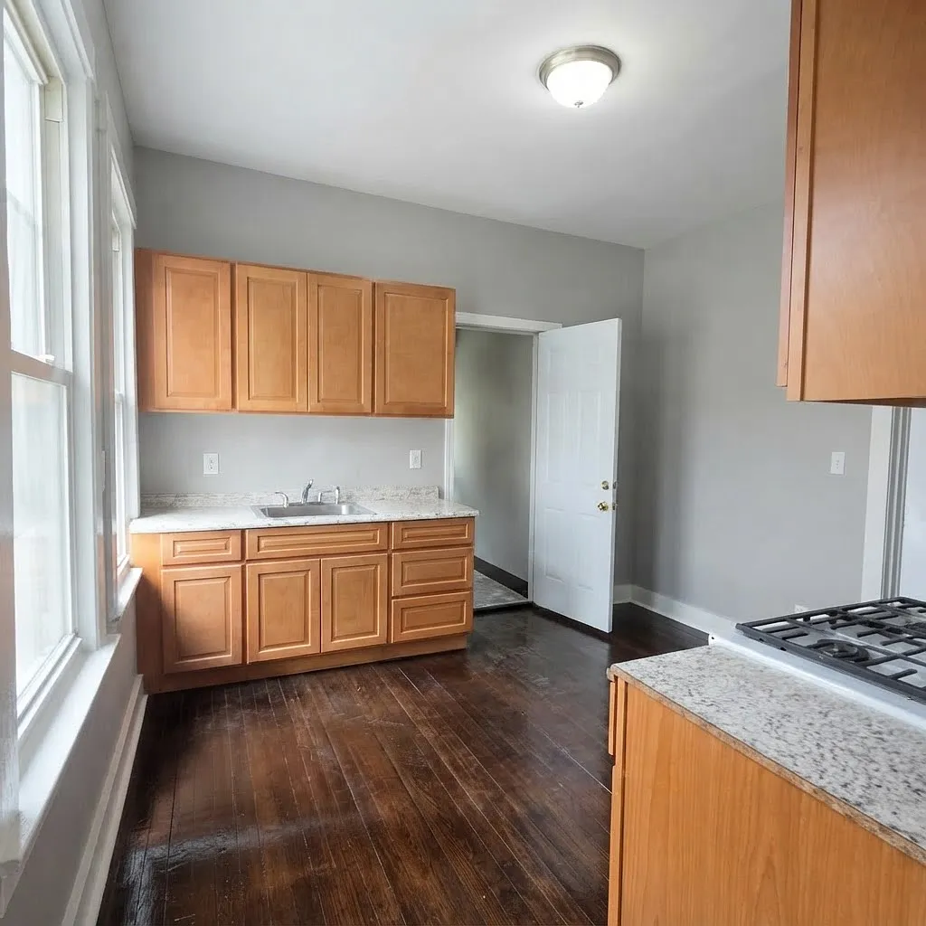 5 bed, 2420 sqft, $2,800 — Photo 3