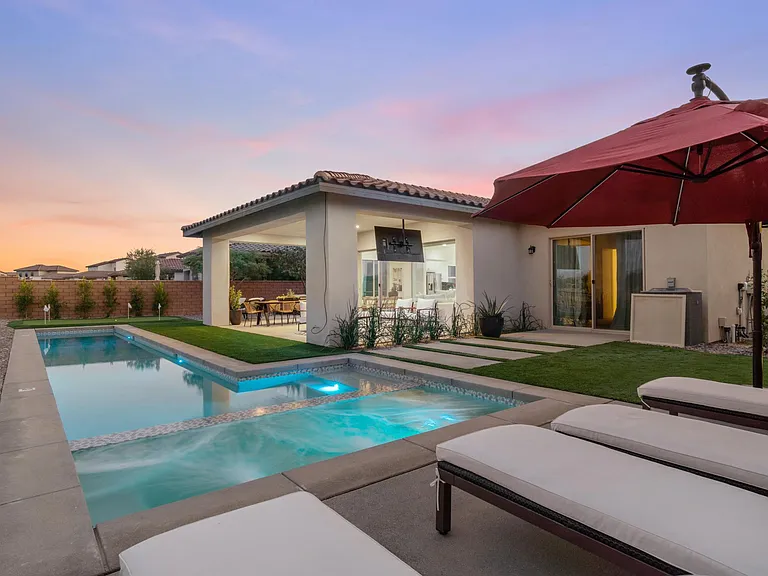 Welcome to Desert Chill, a 3-bedroom & 2-bath, catering to those seeking a modern retreat.