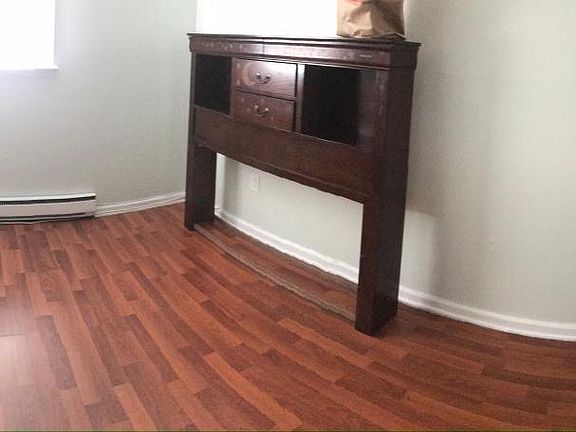 2nd image of 135 Dartley St