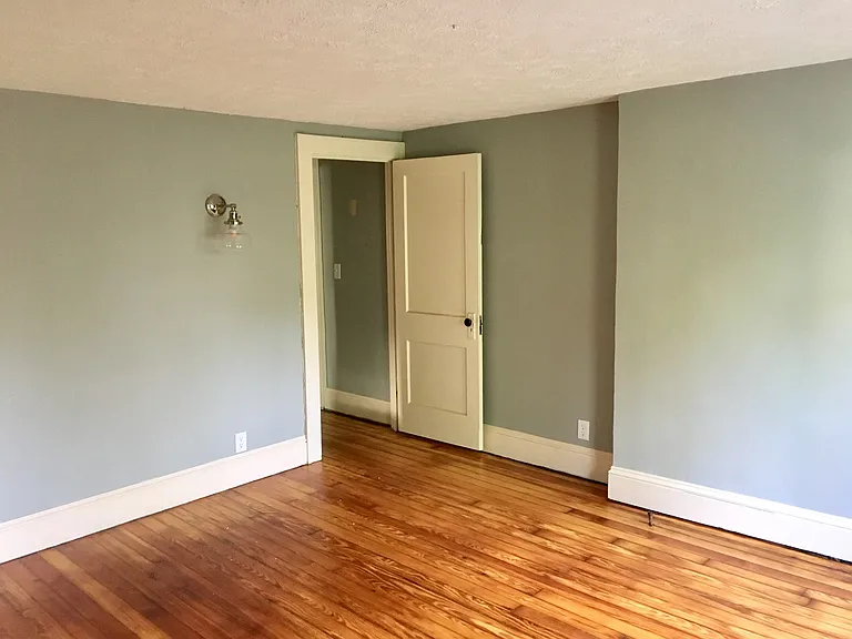 277 E Mithoff St — Photo 4