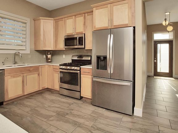 4th image of 6349 Whispering Creek Dr