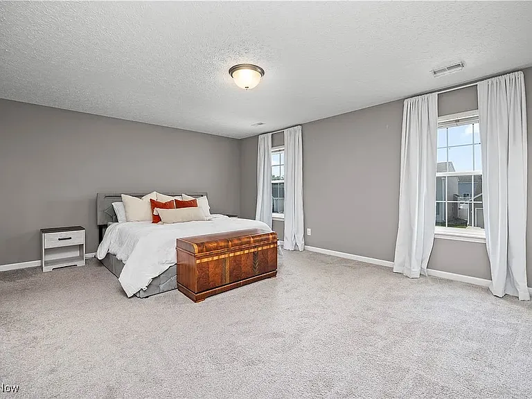 3942 Abigail Dr — Photo 6