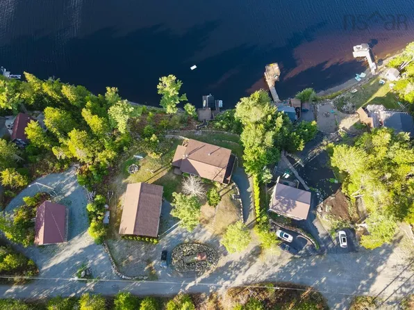 169 Cockscomb Lake Dr S, Mount Uniacke, NS B0N 1Z0