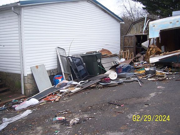 2nd image of 179 Daisy Dr