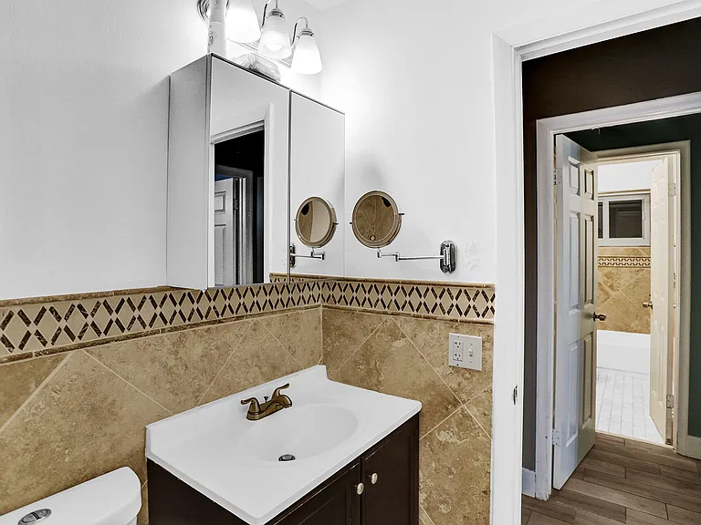 600 NE 7th Ave #8 — Photo 13