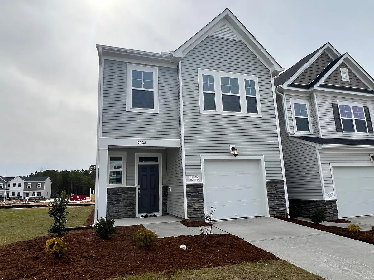 Building Photo - 5028 Arkose Dr