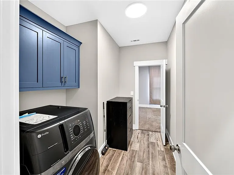 727 Old Collins Rd — Photo 33
