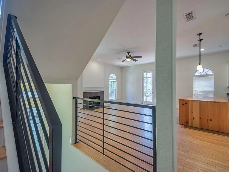5713 Lewis St — Photo 7