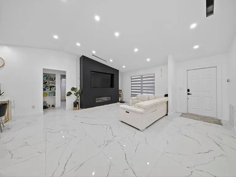 849 Camellia Dr — Photo 4