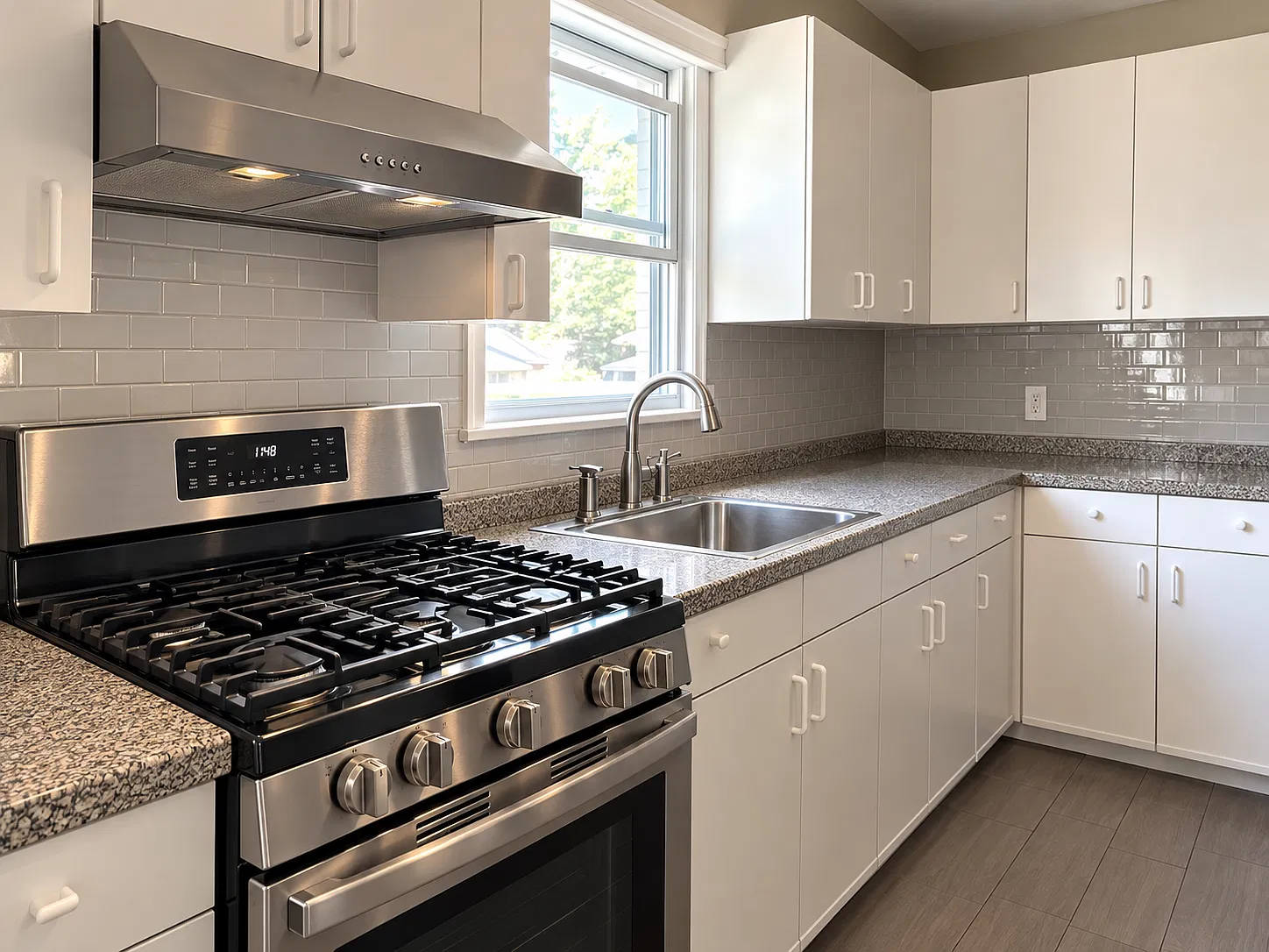 3 bed, $2,600 — Photo 2