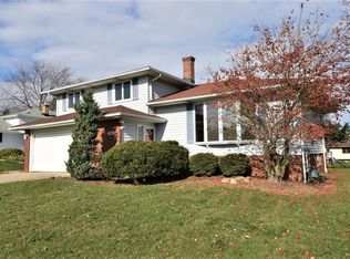 2914 Bowmen Ln, Parma, OH