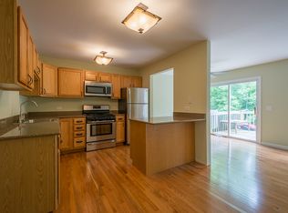 1405 Rhett Pl, Woodstock, IL 60098