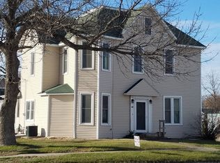 42 Main St, Maxwell, IA 50161