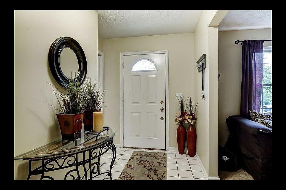 1st image of 685 W Main St