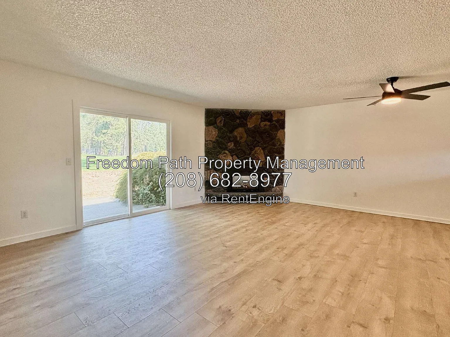 3 bed, 2.0 bath, 1120 sqft, $1,895 — Photo 3