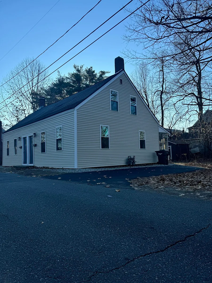 Building Photo - 293-295 Water St #1