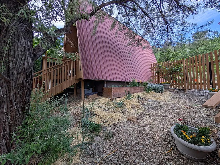 1882 Florida Rd — Photo 2