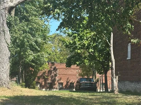 2919 Gasconade St, Saint Louis, MO 63118