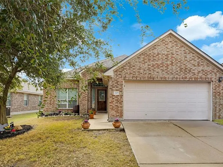 4325 Rolling Water Dr — Photo 2