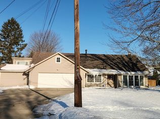 8838 Westlawn Blvd, Olmsted Falls, OH 44138