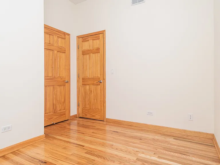 1004 S Loomis St #2 — Photo 8