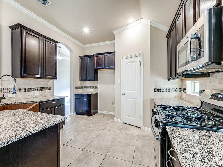 14805 Gilley Ln — Photo 10