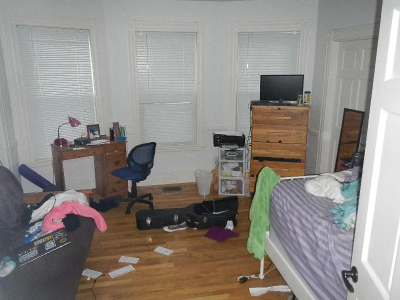 4 bed, 1.0 bath, 1100 sqft, $5,500 — Photo 2