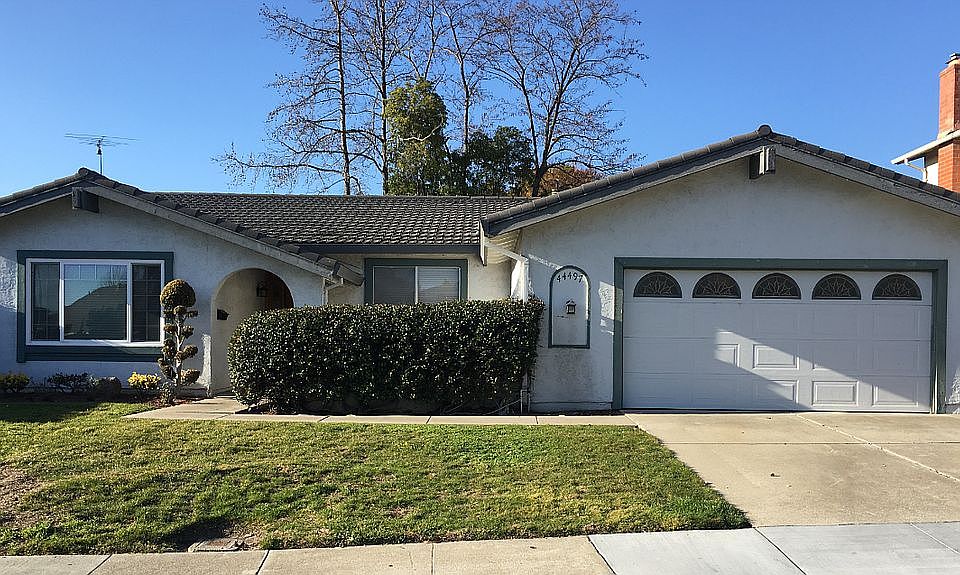 1st image of 44497 Camellia Dr