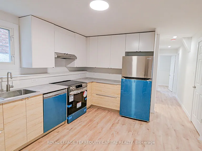 34 McConkey Pl #LOWER — Photo 7