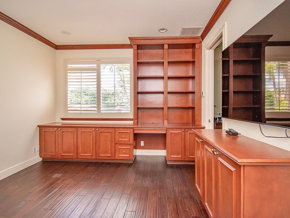 1st image of 7090 Islegrove Place