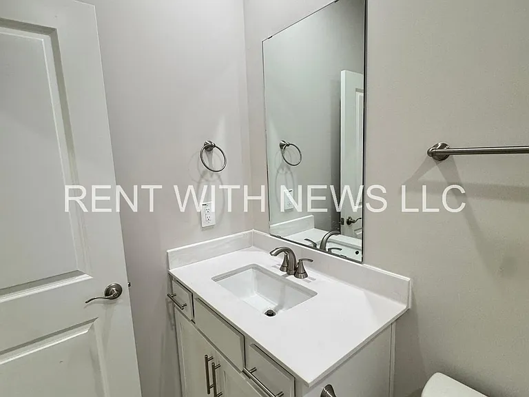 649 White Birch Ln — Photo 32