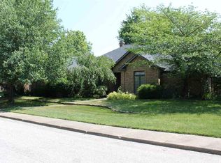 3400 S Pine Ridge Dr, Newburgh, IN 47630